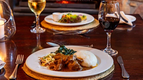 Restaurant & Deck | Misty Mountain